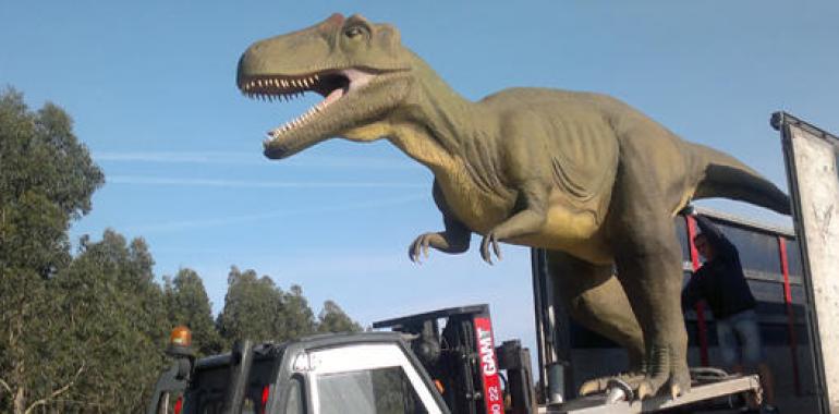Los dinosaurios invaden Colunga