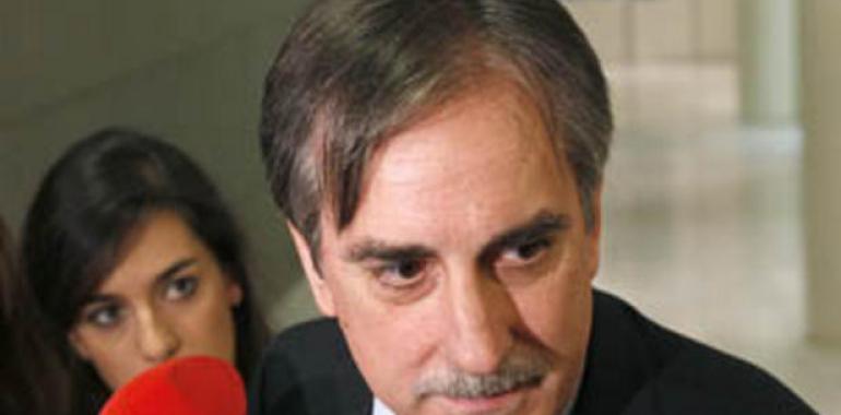 El Grupo Socialista desea lo mejor a Luis Linde,  gobernador entrante del Banco de España 