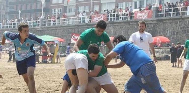 Más de 100 jovenes participaron en el IV Torneo de Rugby playa de San Lorenzo