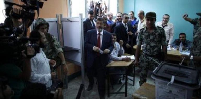 La prensa egipcia declara ganador de las elecciones presidenciales a Mohamed Morsi