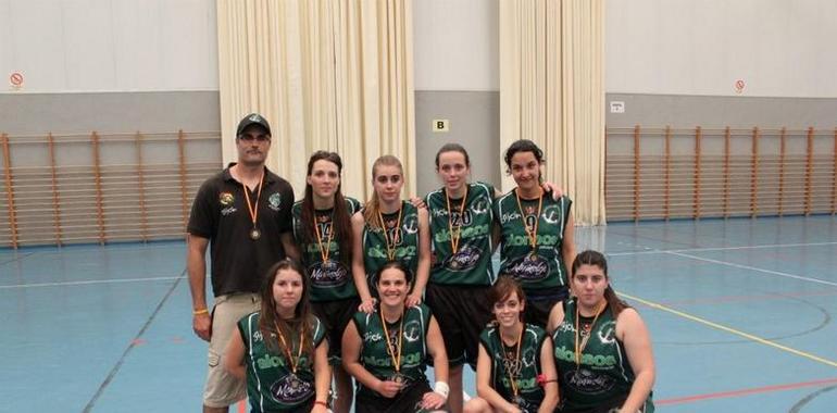 El equipo femenino de los Gijón Mariners, subcampeón en el nacional de Flag Football