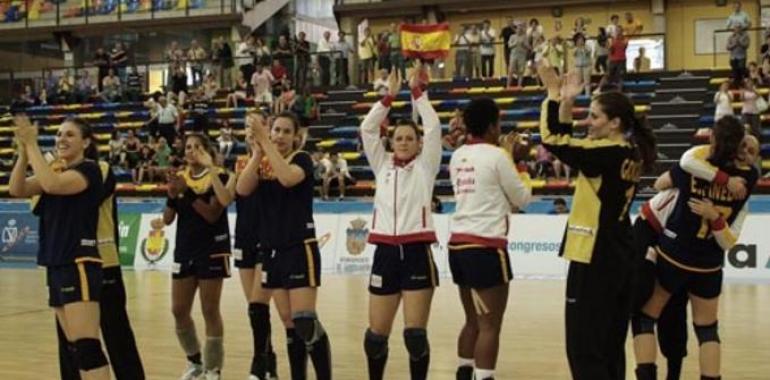 La selección femenina de balonmano prepara en Gijón su cita olímpica