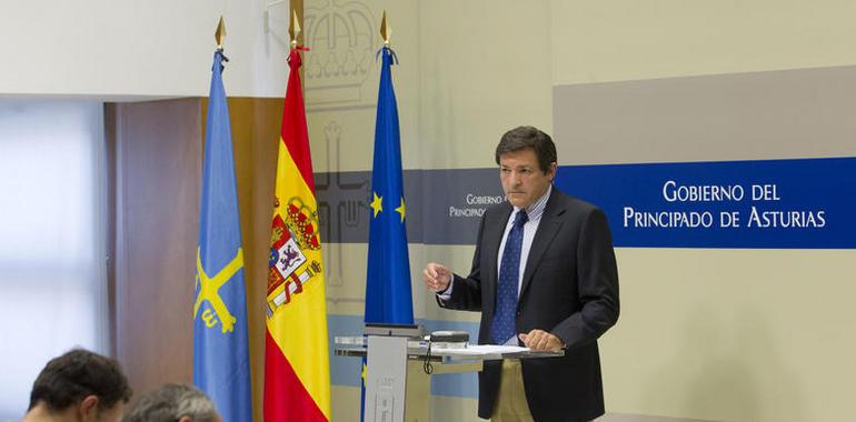El presidente del Principado recuerda la muy distinta situación financiera respecto a Valencia
