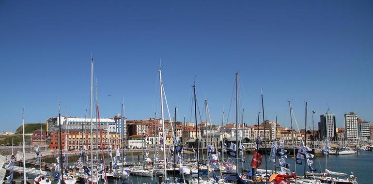 La flota Pornic-Gijón, tras 260 millas por el Golfo de Vizcaya  descansa en el Puerto Deportivo de Gijón