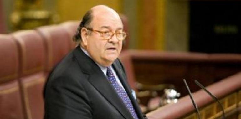 Sostres acusa al Ministro de Industria de mantenerse “en la sordera ante la voz de los trabajadores”