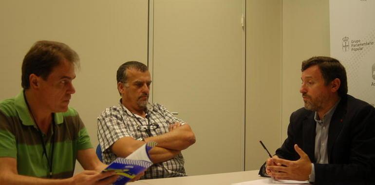 El diputado Popular Rodríguez Feito se reúne con los sindicatos policiales