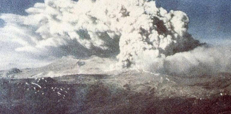 Alerta Roja en Chile por la erupción del complejo volcánico Puyehue que amenaza Bariloche