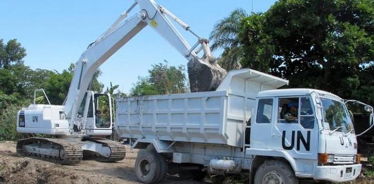 Ingenieros paraguayos de MINUSTAH construyen carretera en Haití