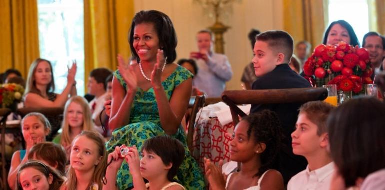 Michelle Obama da una Cena de Estado a 54 jóvenes chef de cocina saludable y asequible