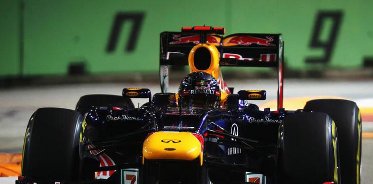 Alonso completa el podio en Singapur y se afianza en el liderato