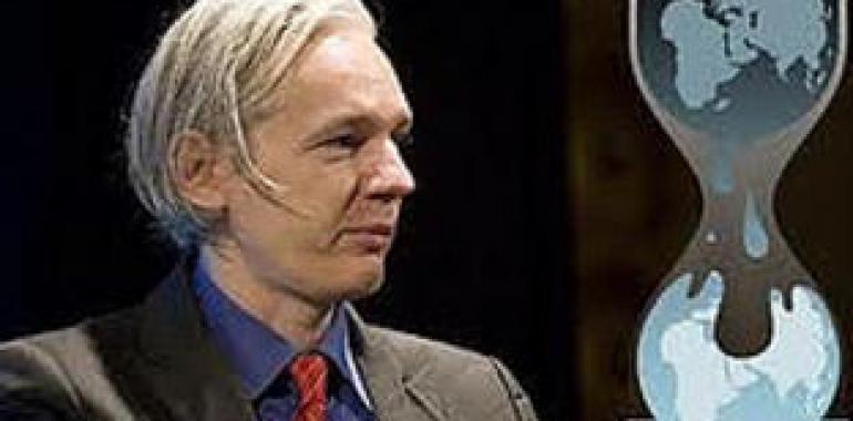 IU hace un llamamiento para evitar la extradición de Julian Assange a EE.UU