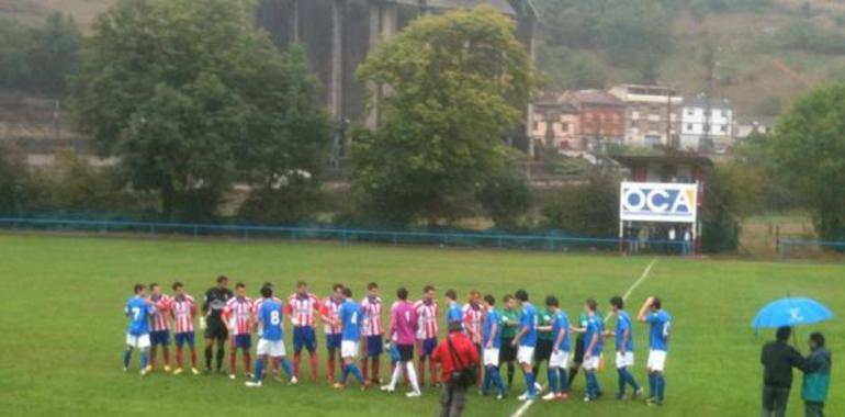 El Real Oviedo vence al Titánico en el centenario del club lavianés