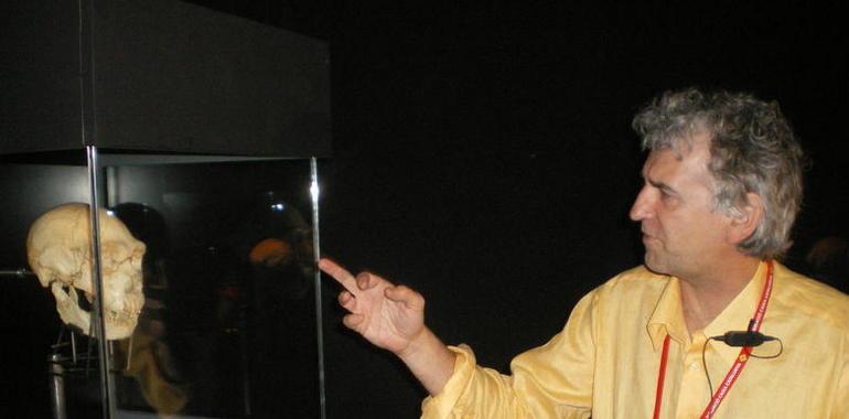 Juan Luis Arsuaga profundiza sobre la energía en la Prehistoria en una conferencia en el Ceder