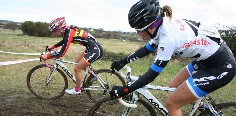 Las asturianas Lucía y Alicia González, reinan en el ciclocross de Karrantza
