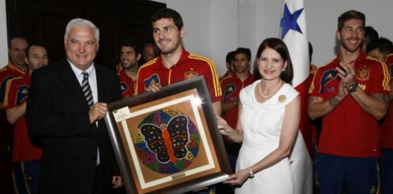 La Selección española de fútbol en el Palacio presidencial