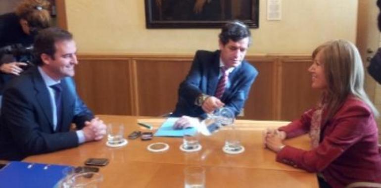 FORO y PP inician la negociación de los presupuestos municipales para Gijón