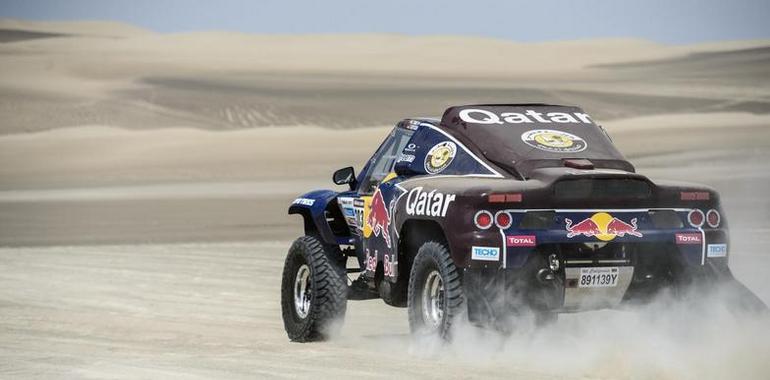Sainz cede el liderato del Dakar al francés Peterhansel