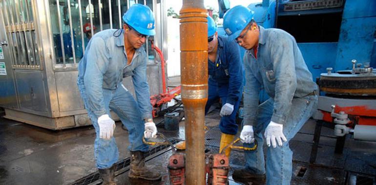 Ecuador y Colombia planean proyectos petroleros binacionales 