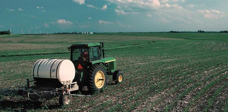 Llamazares pregunta sobre la seguridad en las empresas de fertilizantes y su entorno