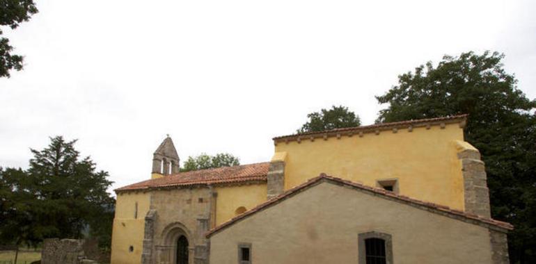 García Poo pide una restauración digna de la iglesia de Abamia