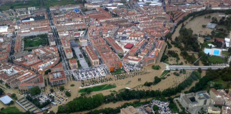 Importantes inundaciones en Huarte, Villava, Burlada y Pamplona 
