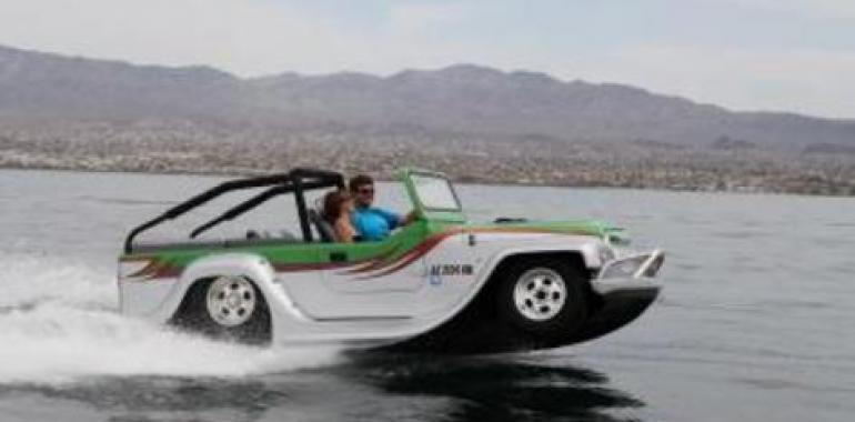 El jeep que sabe nadar: Phanter, un coche anfibio para personalizar al máximo
