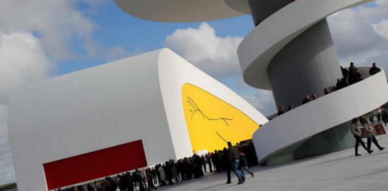 Concierto gratuito de Soraya y La Guardia el día de San Agustín en la plaza del Niemeyer
