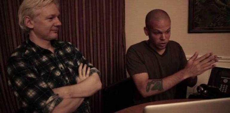 Multi-viral, el tema musical de Julian Assange y Calle 13, se estrena este miércoles  