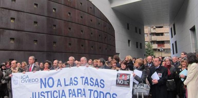 Los abogados asturianos contra la Justicia sólo para ricos de Gallardón