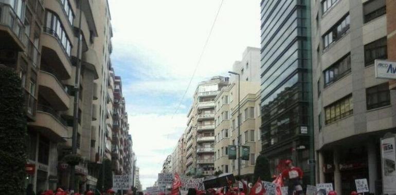 Trabajadores de Coca-Cola Alicante: "Que no salga ni una botella de la planta"