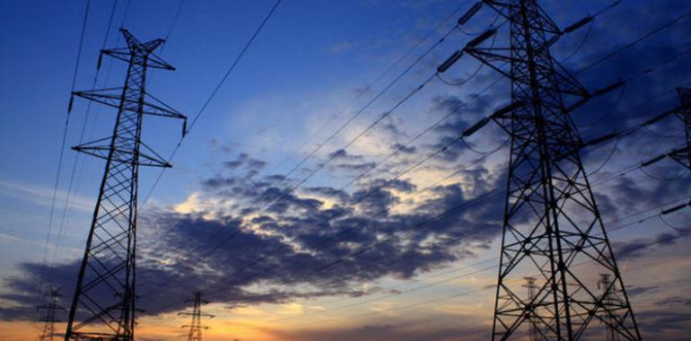 FACUA: El nuevo sistema de tarifa eléctrica facilitará a las compañías nuevas subidas injustificadas.
