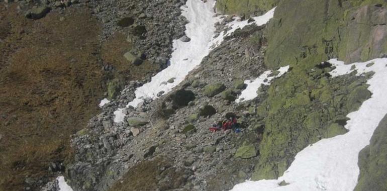 Protección Civil evacua a un escalador herido en la Aguja Negra (Ávila)