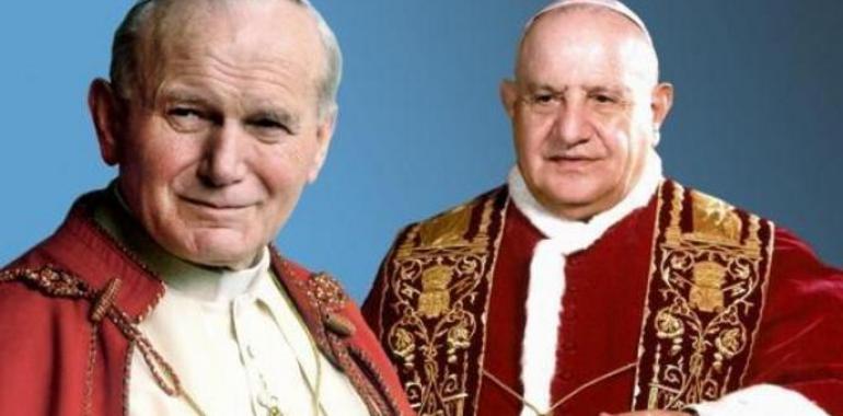 Nunca en la historia de Roma como el domingo: Dos Papas santos y dos Papas vivos