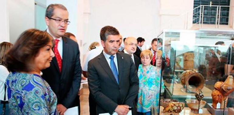 España retorna a Colombia centenares de joyas precolombinas confiscadas a traficantes 