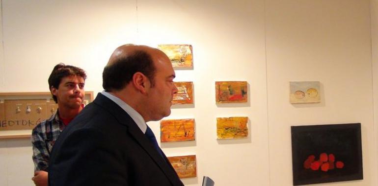 Medalla de Arte Oviedo al artista Pablo Maojo por su obra 