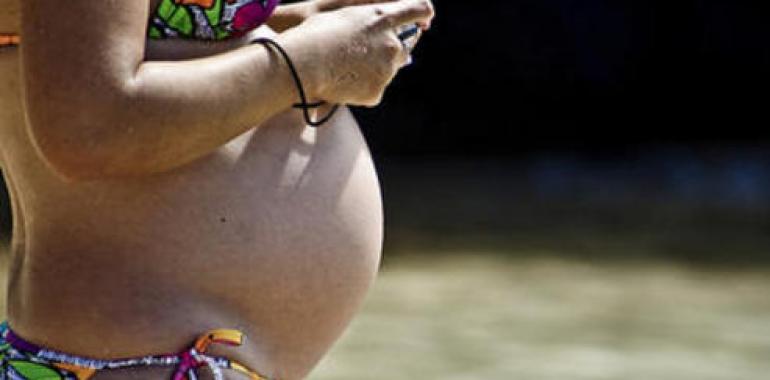 El aumento controlado de peso reduce la transmisión de contaminantes al feto