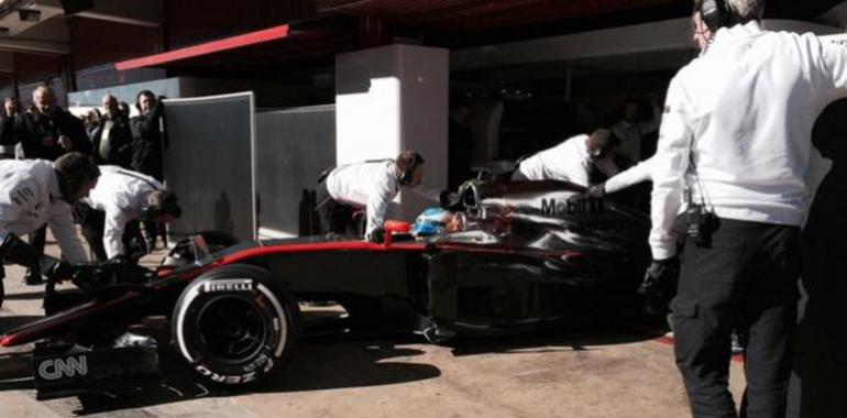 Silvia Hoffer, jefa de prensa de McLaren, afirma que #Fernando #Alonso está bien