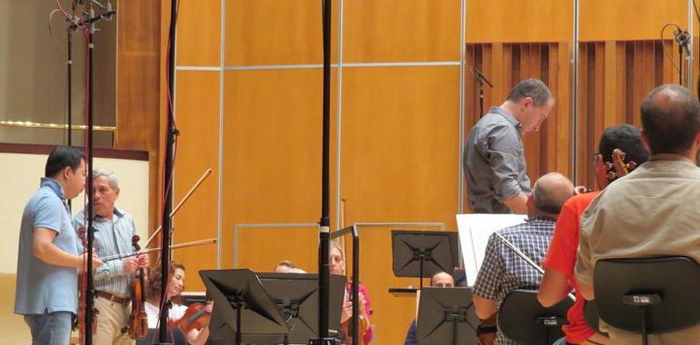 La OSPA graba un nuevo disco con el violinista chino Ning Feng como solista