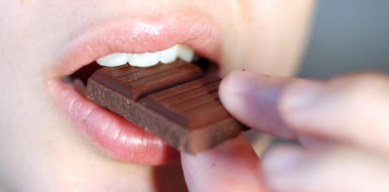 100 gramos de chocolate reducen el riesgo de enfermedades cardiovasculares