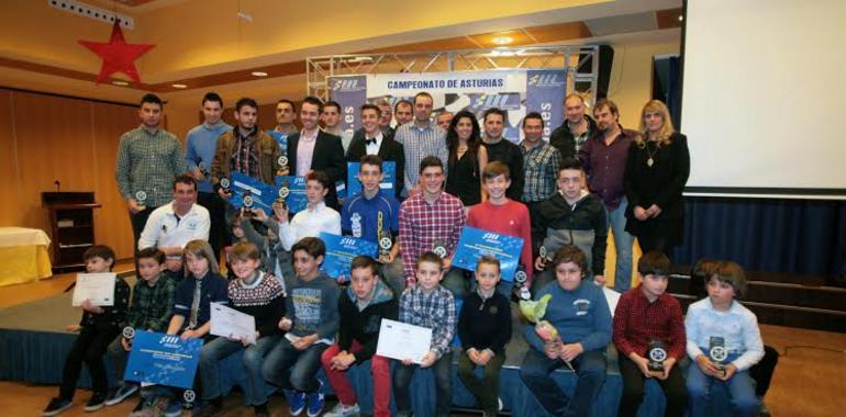 La FMPA distingue a los mejores pilotos asturianos del 2015