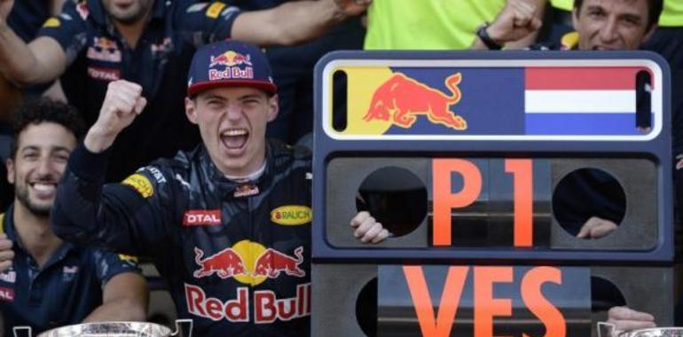  Verstappen hace historia en la F1 al ganar el GP de España con 18 años de edad  
