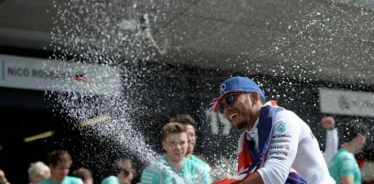 F1: Hamilton celebra una nueva victoria en Silverstone