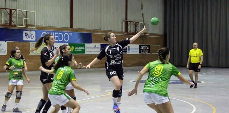Victoria 'al penalti' del Oviedo Balonmano Femenino