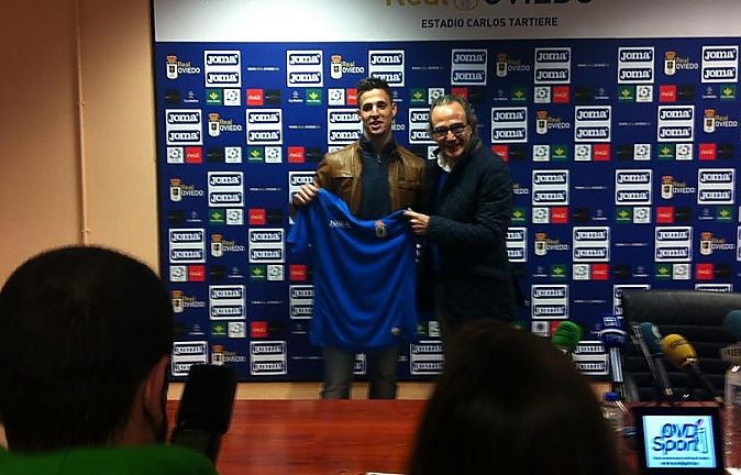 Fran Sol se incorporará mañana a los entrenamientos del Real Oviedo