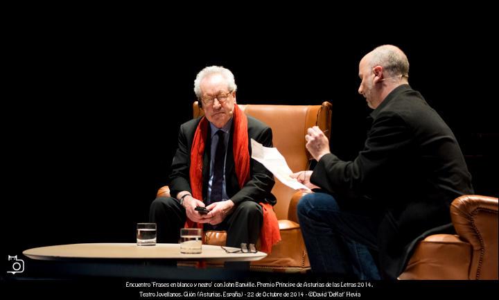 FOTOGALERÍA. Premios Príncipe de Asturias. Encuentro de John Banville