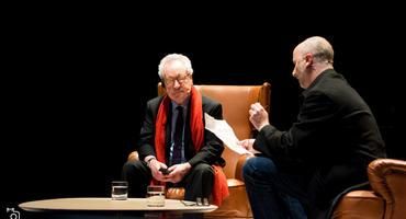 FOTOGALERÍA. Premios Príncipe de Asturias. Encuentro de John Banville