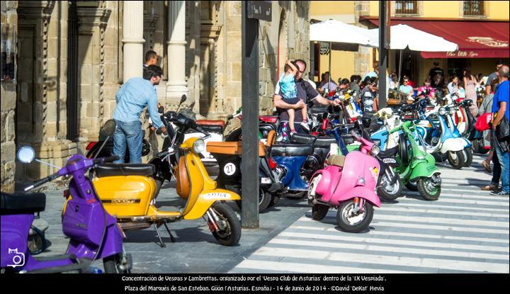 FOTOGALERÍA. Concentración de Vespas y Lambretas en Gijón