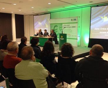 Más de 200 empresas asisten a la jornada sobre Sepa  de Caja Rural