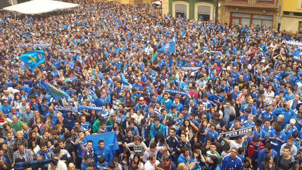 Apoteosis oviedista ante el Consistorio