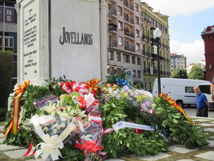 #Jovellanos: Gijón rinde homenaje al insige polígrafo asturiano